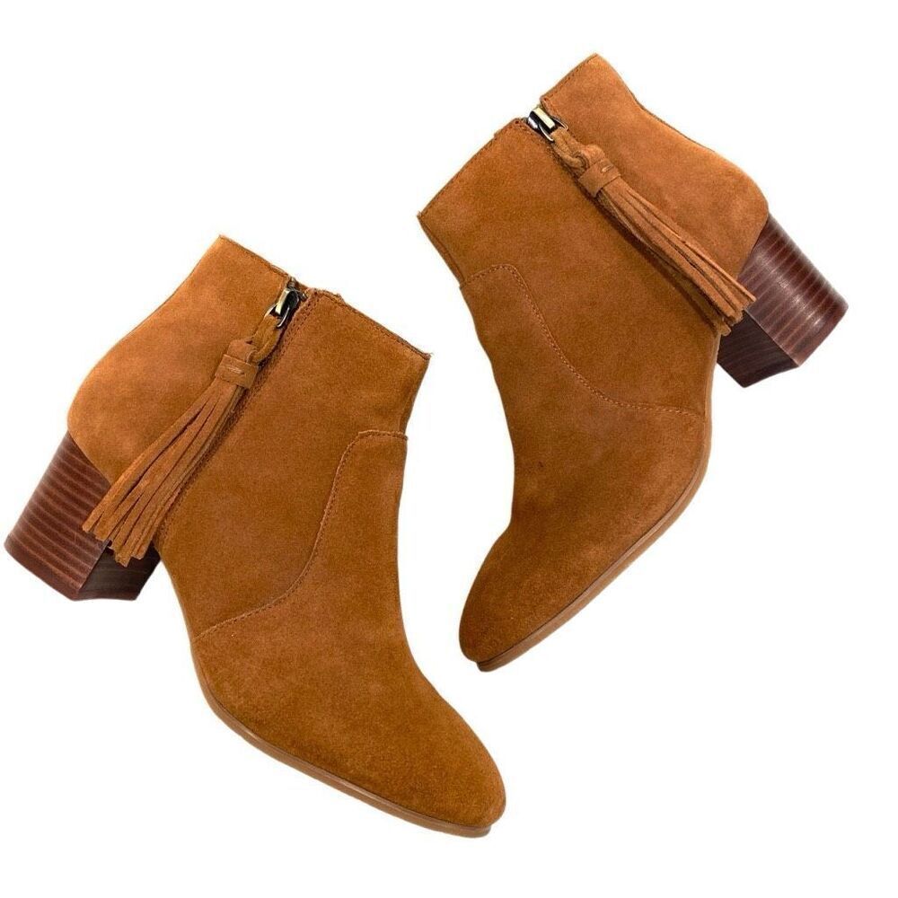 TAHARI ‘Josie’ Suede Boots (Sz 9)